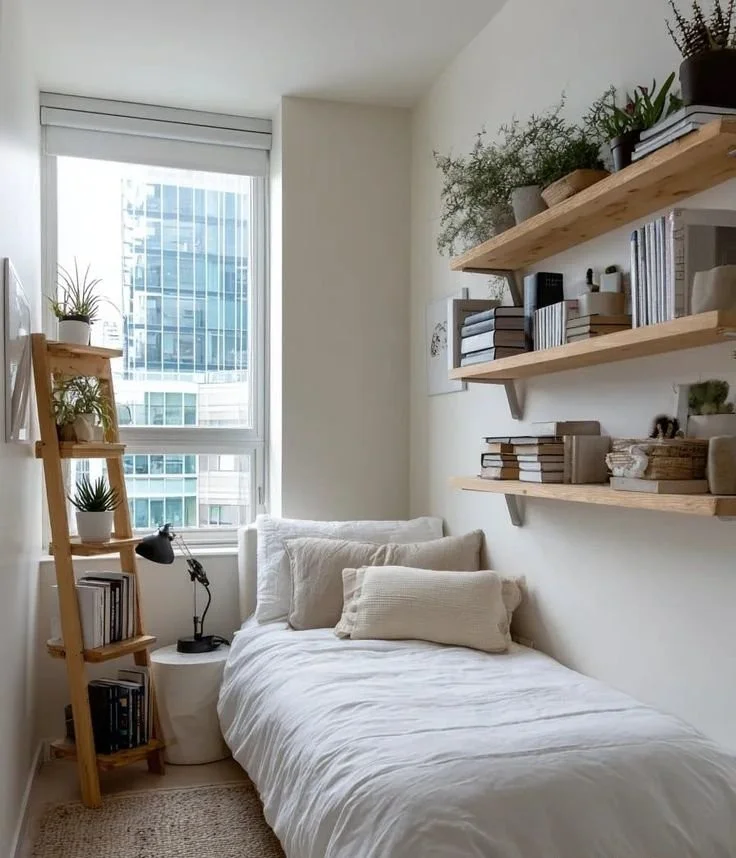 Cozy small bedroom decor ideas for a stylish and functional space.